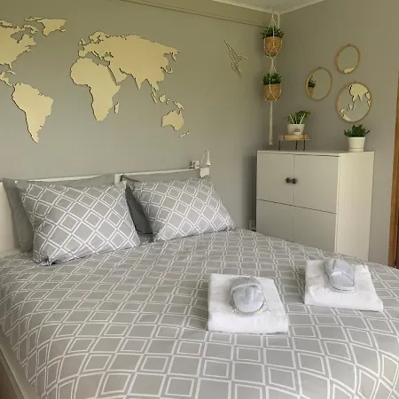 Tiny House Droom Aan De Linge 住宿加早餐酒店 3*
