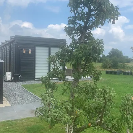 Tiny House Droom Aan De Linge 住宿加早餐酒店 Wadenoijen